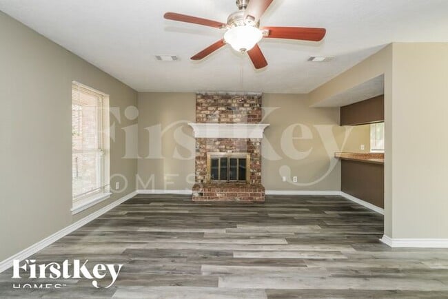 Foto del edificio - 23323 Whispering Willow Dr