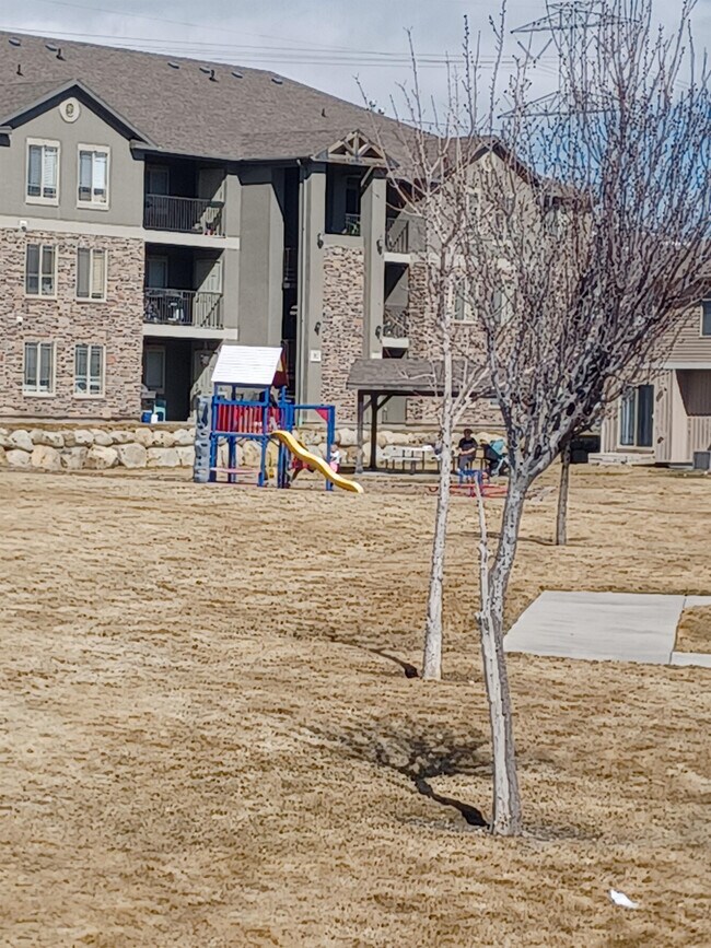 Foto del edificio - 8045 N Plum Creek Dr