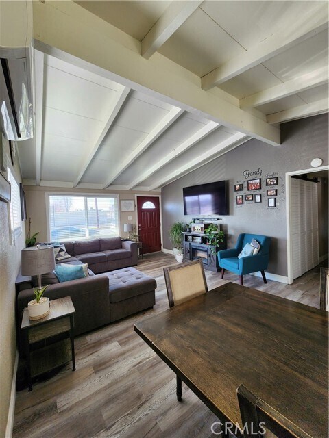 Foto del edificio - 833 N Lilac Ave