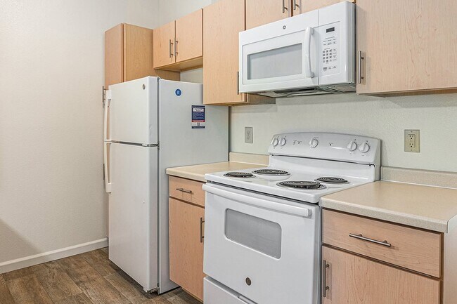 Building Photo - Limestone Creek Apartment Homes