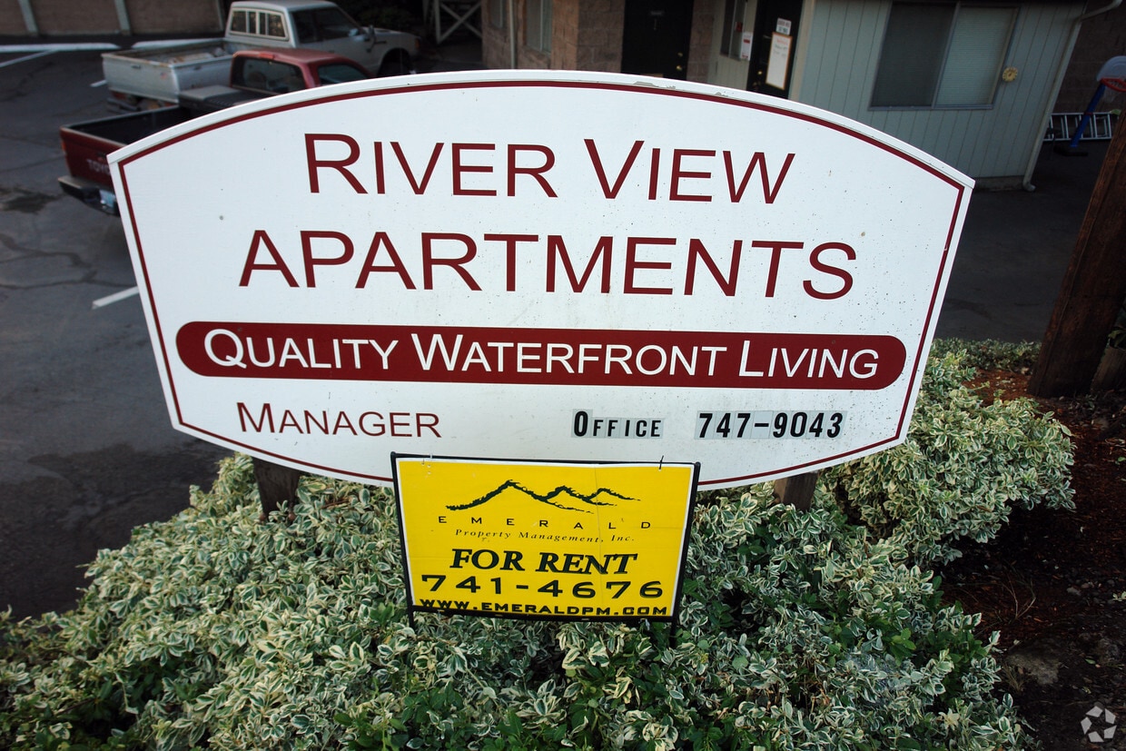 Building Photo - Riverview Apartments