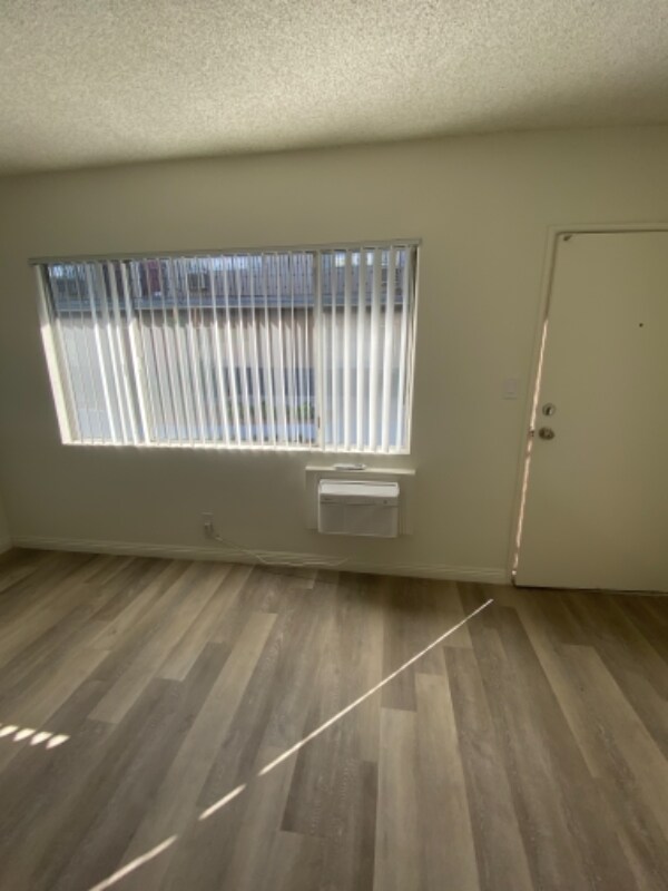 Foto del edificio - 820 S Walnut Ave