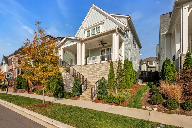 Building Photo - Fully Furnished 4 Bedroom w/ Office in Westhaven Neighborhood