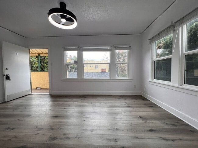 Building Photo - 227 Ave F
