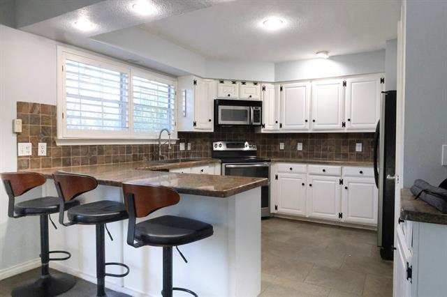 Foto del edificio - 740 Peavy Rd