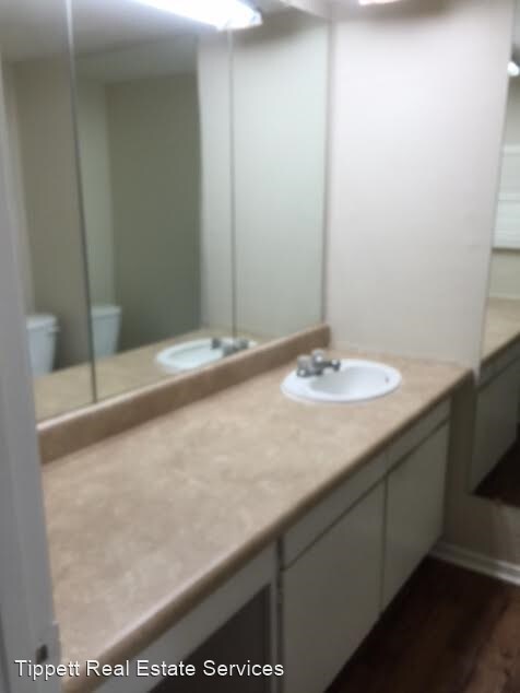 Foto del edificio - 3 br, 2.5 bath House - 6621 South Poplar W...
