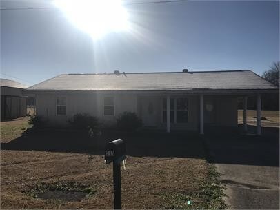 Primary Photo - 211 Blaise St