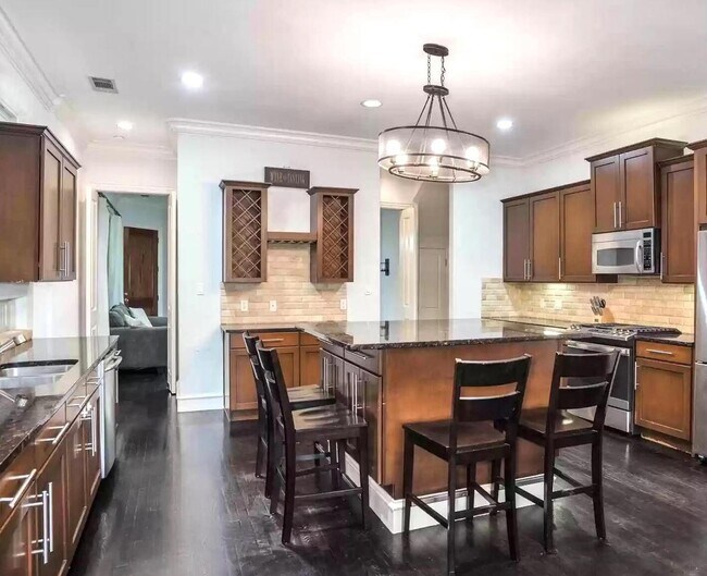 Lightfilled KnoxHenderson home near shop... House Rental in Dallas