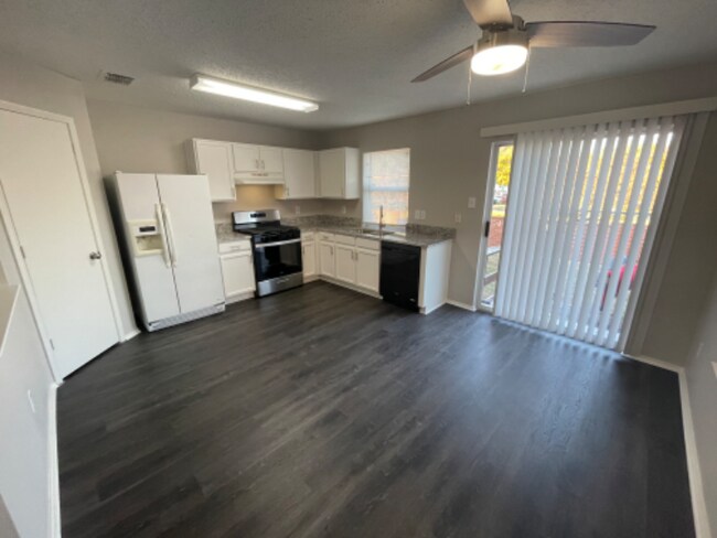 Foto del edificio - 4604 Cool Ridge Ct