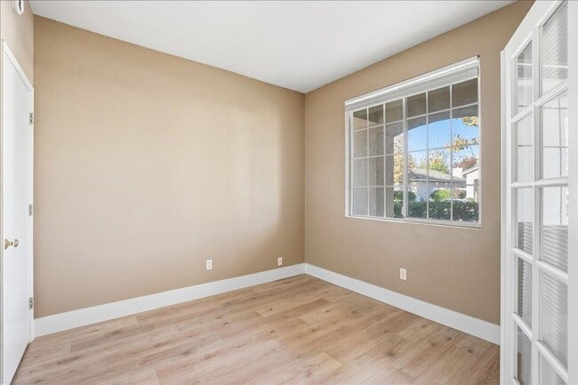 Building Photo - 3424 Babson Dr