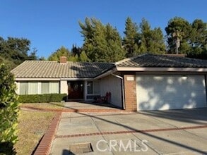 Building Photo - 23862 Country View Dr