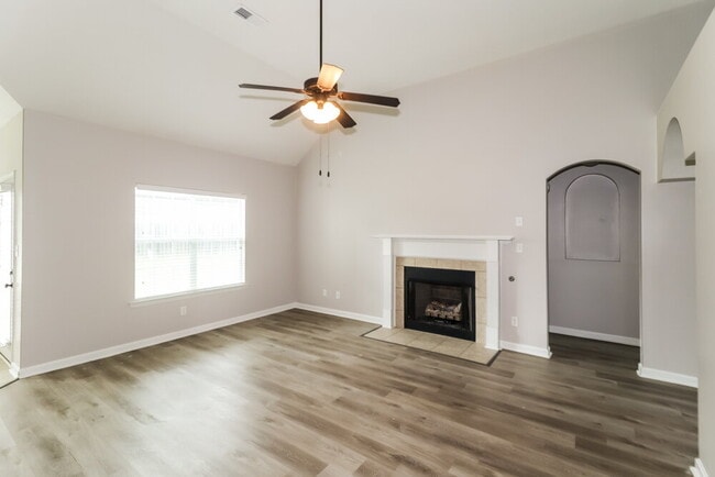 Building Photo - 9149 Billy Pat Dr