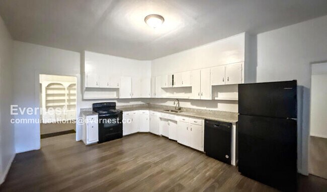 Foto del edificio - 253 11th Ave NE