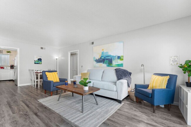 Foto del edificio - Broadway Ridge Apartments