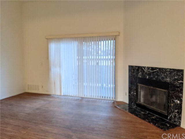 Building Photo - 9507 Flower St