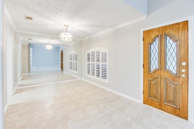 Building Photo - 2318 Randons Bell Dr