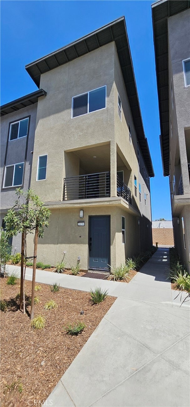 Building Photo - 1170 E Santo Antonio Dr