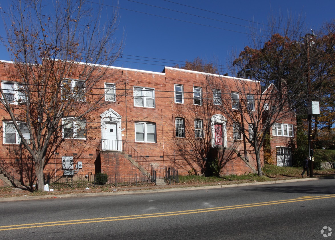 Foto del edificio - 566 Malcolm X Blvd SE