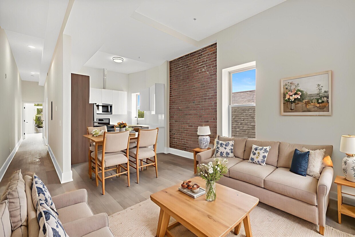 Foto principal - 300 Clerk St
