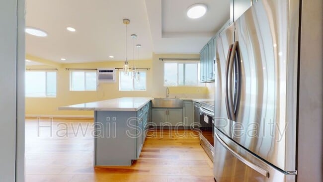 Building Photo - 1242 Mamalu St