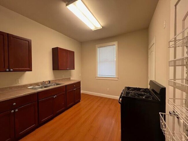 Foto del edificio - 2208 Sanger Ave