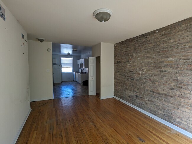 Building Photo - 2334.5 N Spaulding Ave