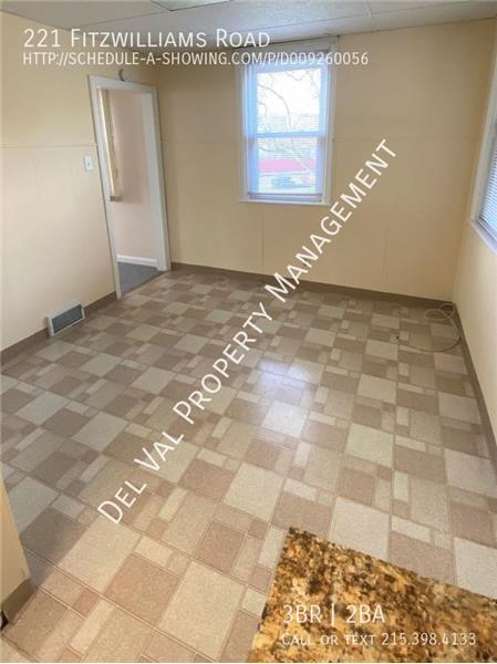 Building Photo - 221 Fitzwilliams Rd