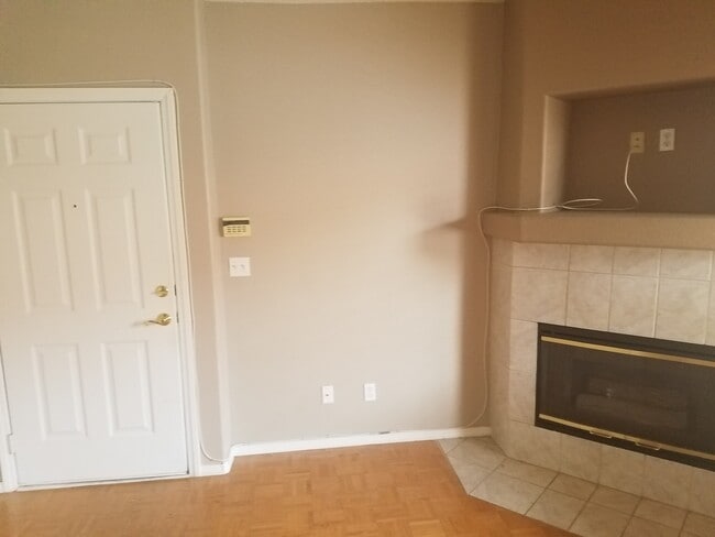 Foto del edificio - COZY 2 BED 2 BATH CONDO IN HENDERSON!