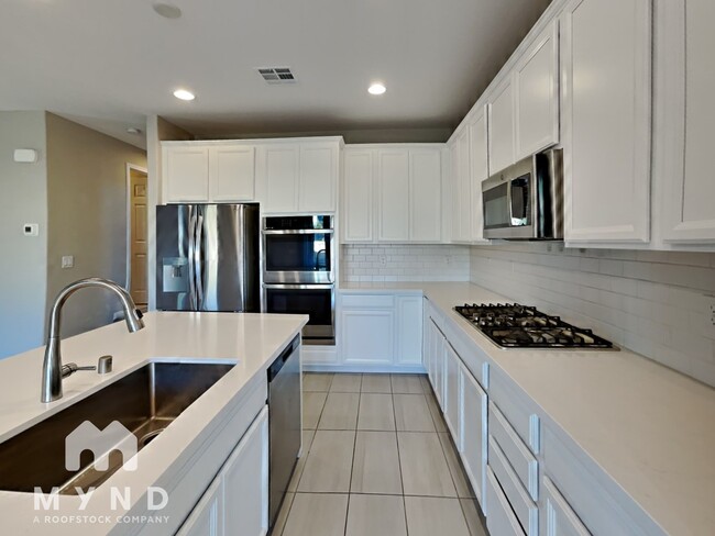 Building Photo - 5709 Justin Robert St