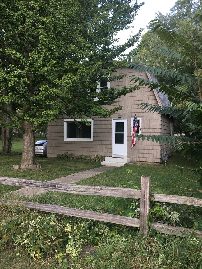 Building Photo - 515 Hillcrest Rd