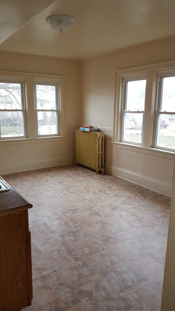 Foto del edificio - 3312-14 W Mt Vernon Ave