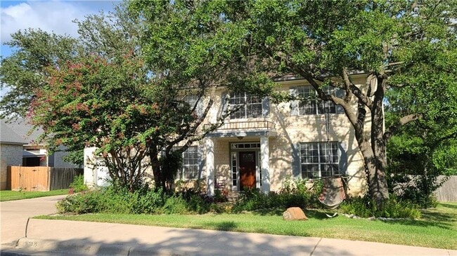 Building Photo - 1613 Chesterwood Cove