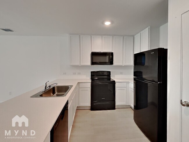 Foto del edificio - 225 Poplar Pl