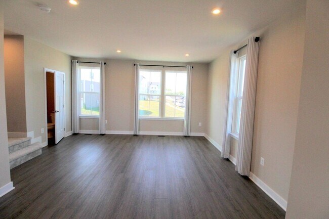 Foto del edificio - 4489 Drysdale St