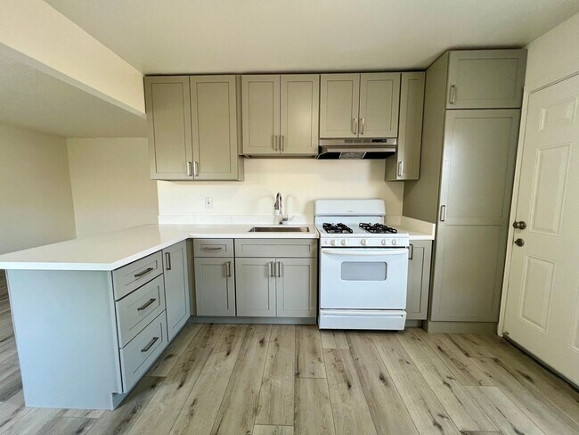 Foto del edificio - 33441-33443 4th St, Union City, CA 94587
