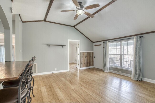 Foto del edificio - Cute Country Charmer – Bristol, VA  2 Bed ...