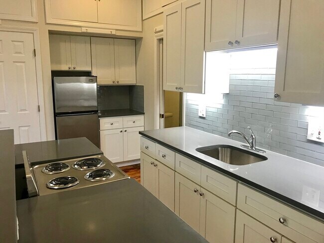 Foto del edificio - 614 Massachusetts Ave