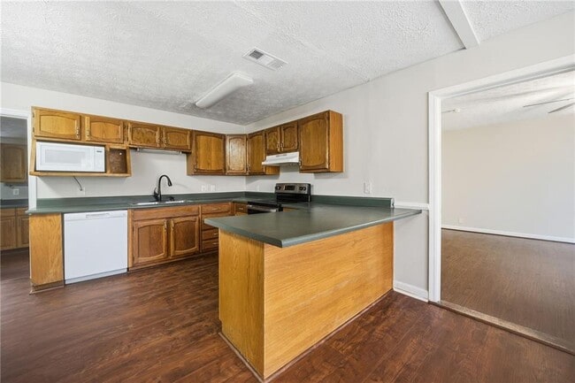 Building Photo - 3890 Steve Tate Hwy