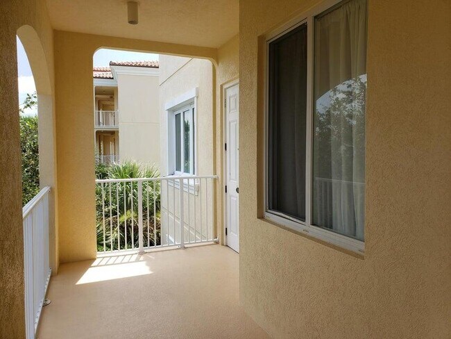 Foto del edificio - 18 Harbour Isle Dr W