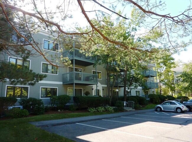 Foto del edificio - 12 Ledgewood Hills Dr