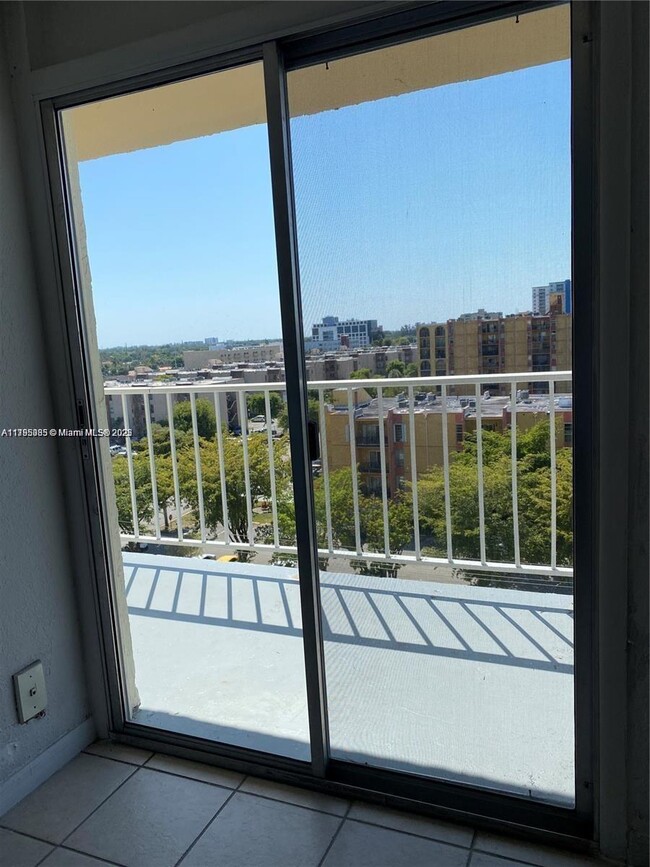 Foto del edificio - 801 NW 47th Ave