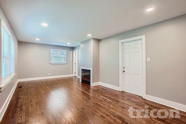 Foto del edificio - 2241 Wallingford Dr