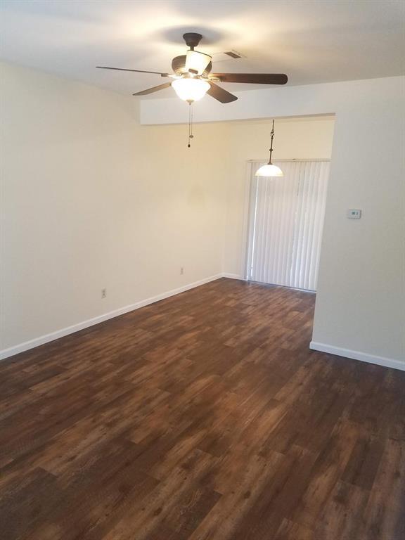 Building Photo - 200 Riverbend Dr