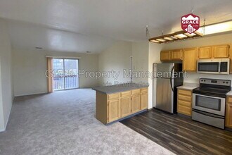 Building Photo - 8495 S Reed St