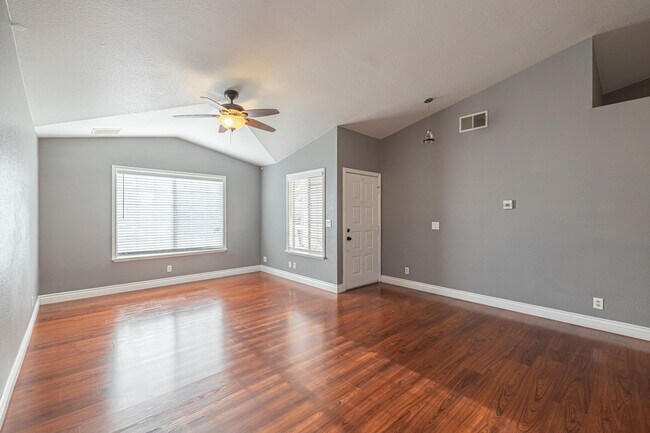Foto del edificio - 44322 Brandon Thomas Way