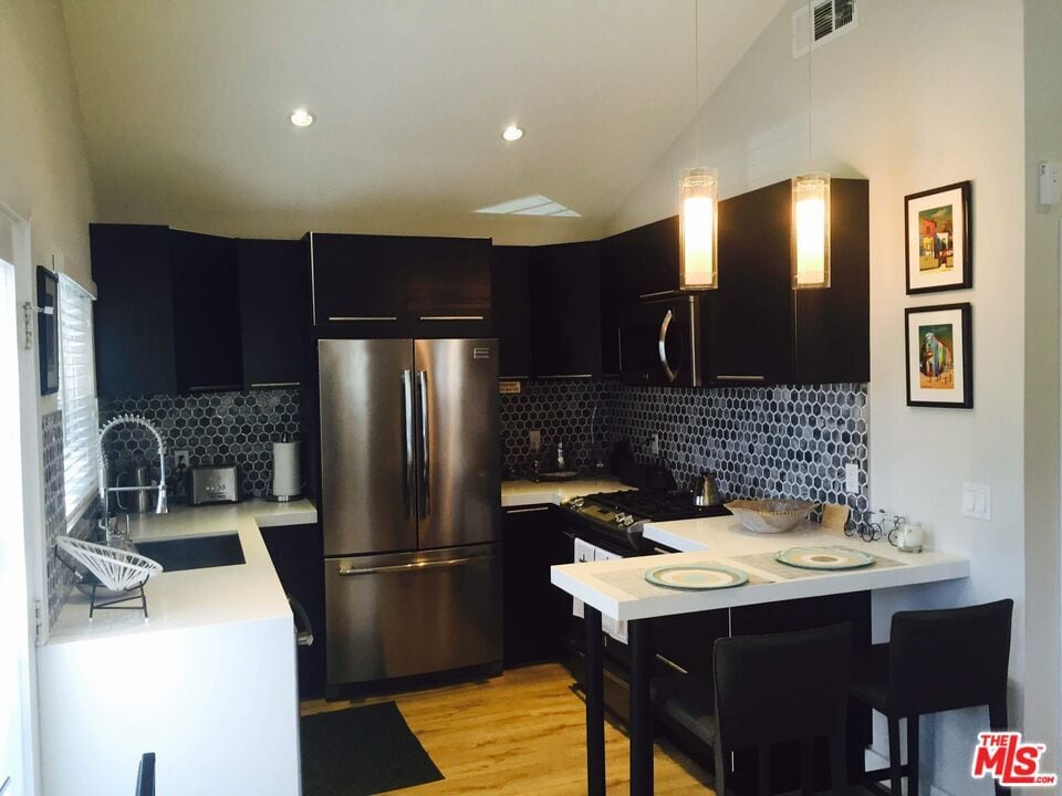 Foto principal - 559 Vernon Ave