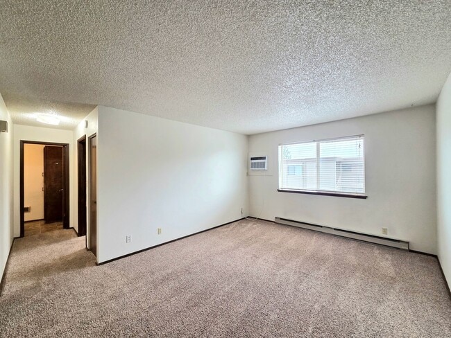 Building Photo - 407 Oregon St