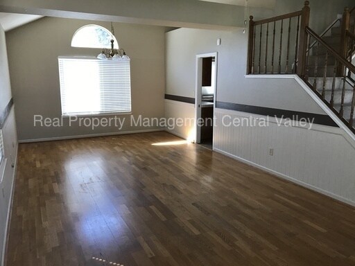 Building Photo - 1470 Autumn Ln