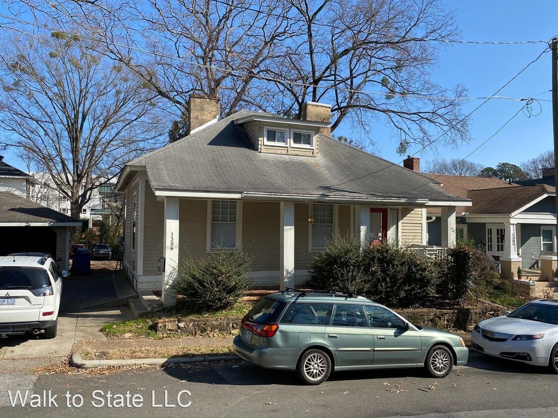 1306 Flint Pl, Raleigh, NC 27605