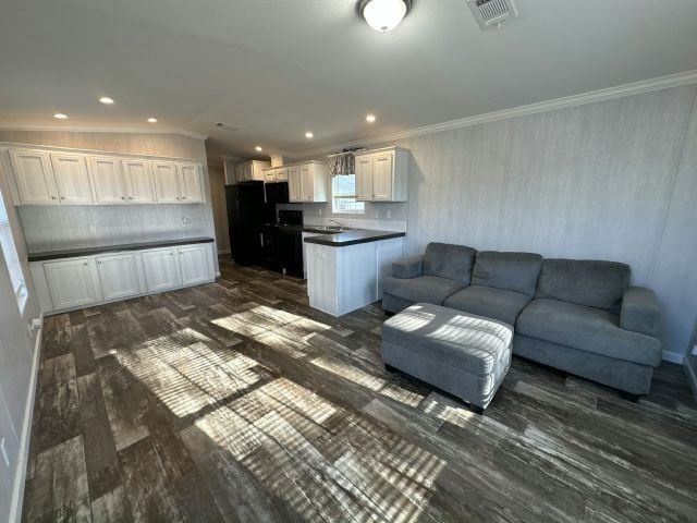 Building Photo - 1599 Genie St